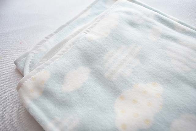 1歳のお昼寝用のベビー綿毛布